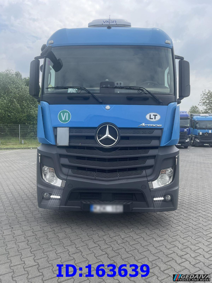 MERCEDES-BENZ Actros 1842 - Mega - Euro6 - Nyergesvontató: 2 kép. MERCEDES-BENZ Actros 1842 - Mega - Euro6 - Nyergesvontató: 2 kép.