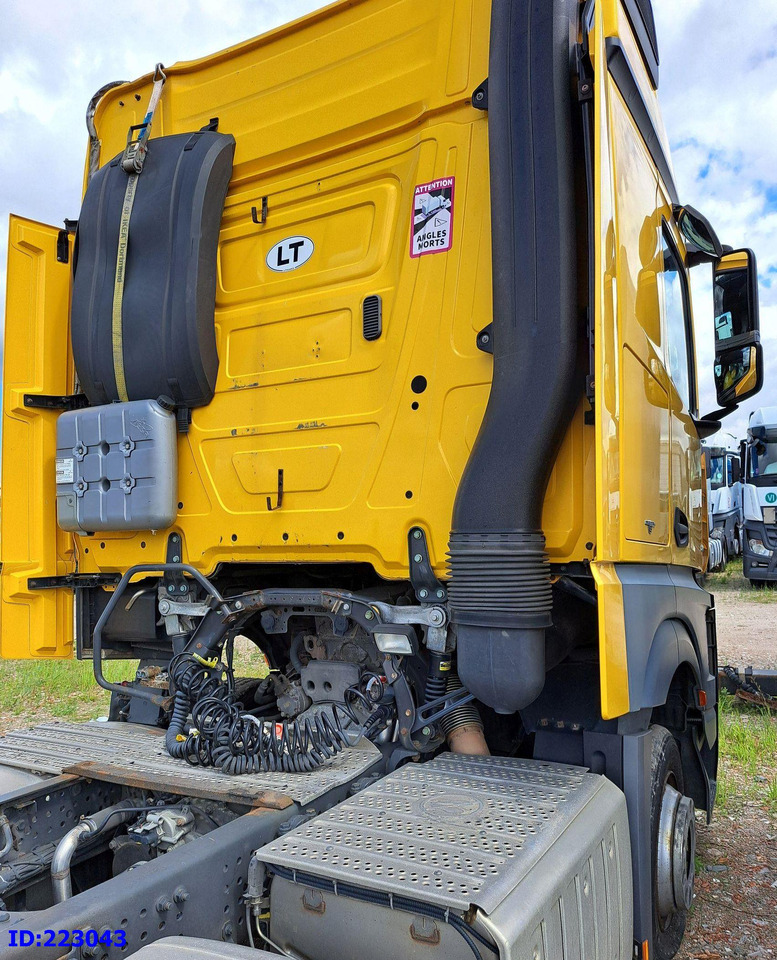 MERCEDES-BENZ Actros 1843 - Mega - Euro6 - Nyergesvontató: 5 kép. MERCEDES-BENZ Actros 1843 - Mega - Euro6 - Nyergesvontató: 5 kép.
