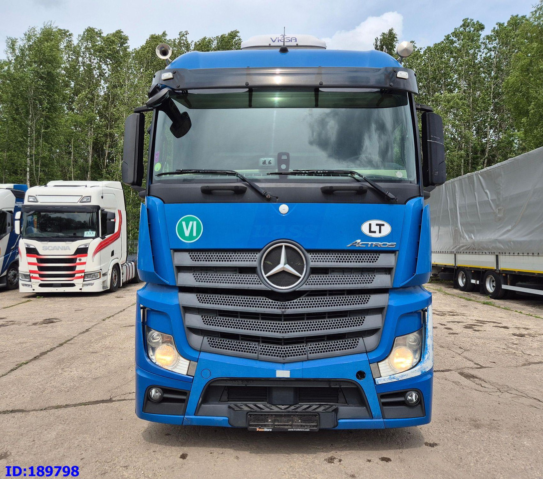 MERCEDES-BENZ Actros 1845 - Euro6 - Nyergesvontató: 2 kép. MERCEDES-BENZ Actros 1845 - Euro6 - Nyergesvontató: 2 kép.