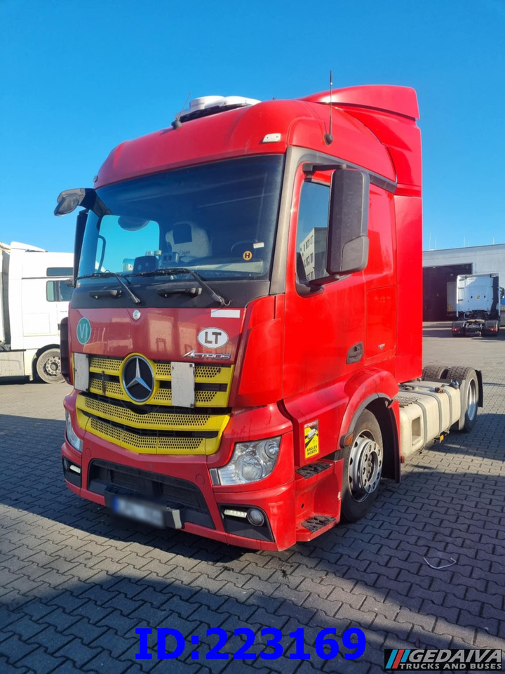 MERCEDES-BENZ Actros 1845 Euro6 - Nyergesvontató: 1 kép. MERCEDES-BENZ Actros 1845 Euro6 - Nyergesvontató: 1 kép.