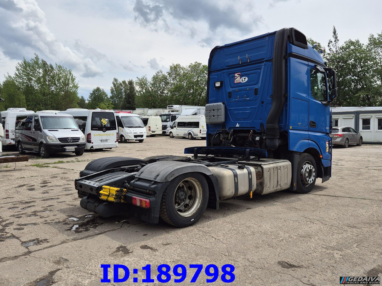 MERCEDES-BENZ Actros 1845 - Euro6 - Nyergesvontató: 5 kép. MERCEDES-BENZ Actros 1845 - Euro6 - Nyergesvontató: 5 kép.