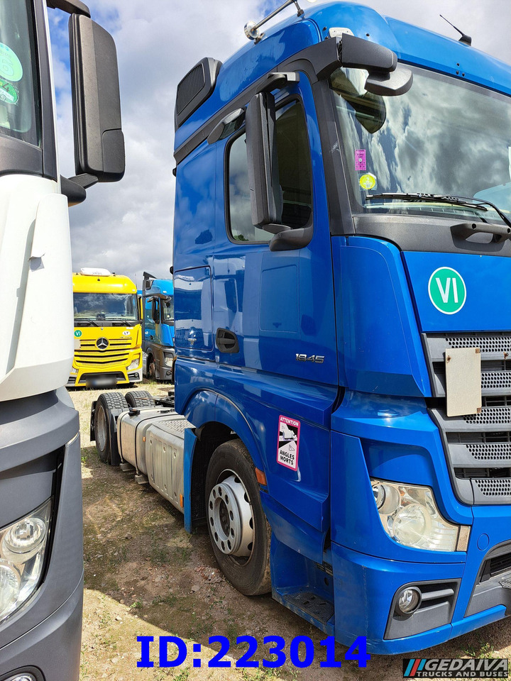 MERCEDES-BENZ Actros 1845 - Mega - Euro6 - Nyergesvontató: 1 kép. MERCEDES-BENZ Actros 1845 - Mega - Euro6 - Nyergesvontató: 1 kép.
