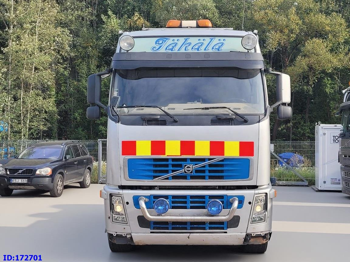 VOLVO FH12 460HP 6x4 Manual BigAxles - Nyergesvontató: 2 kép. VOLVO FH12 460HP 6x4 Manual BigAxles - Nyergesvontató: 2 kép.