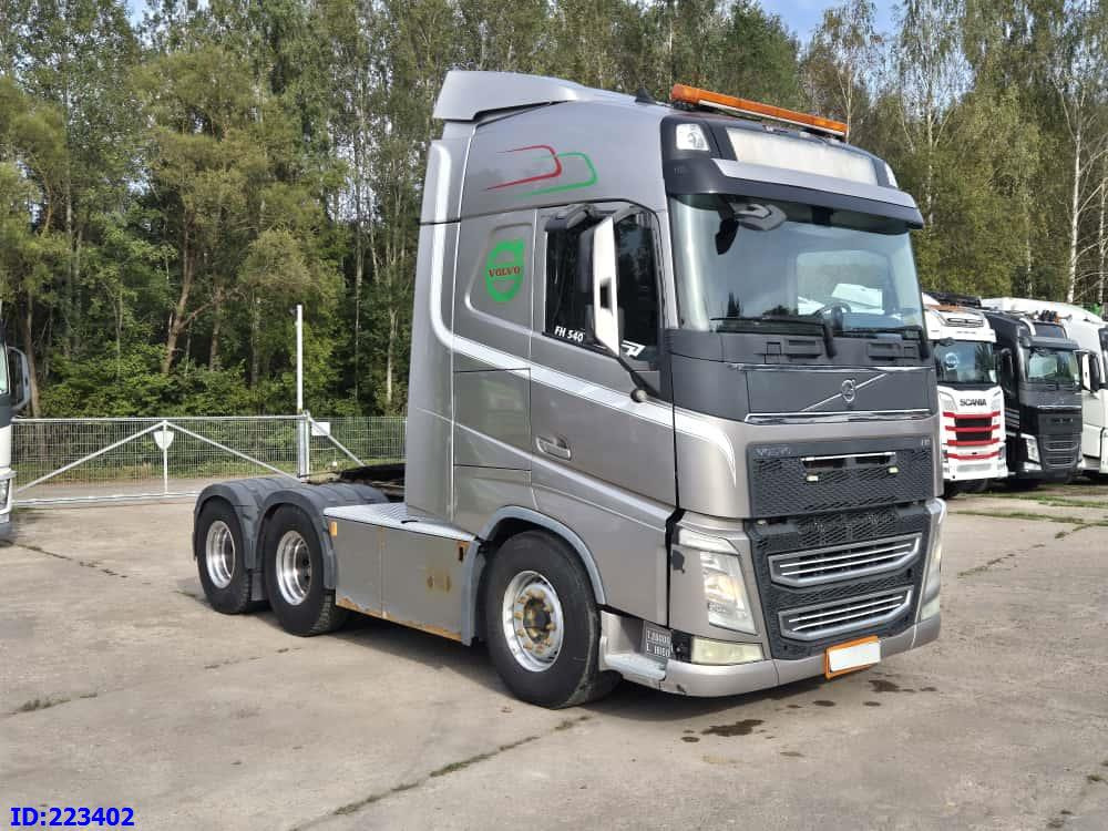 VOLVO FH13 540HP 6x4 low mileage 660.000 km. hydraulics - Nyergesvontató: 4 kép. VOLVO FH13 540HP 6x4 low mileage 660.000 km. hydraulics - Nyergesvontató: 4 kép.
