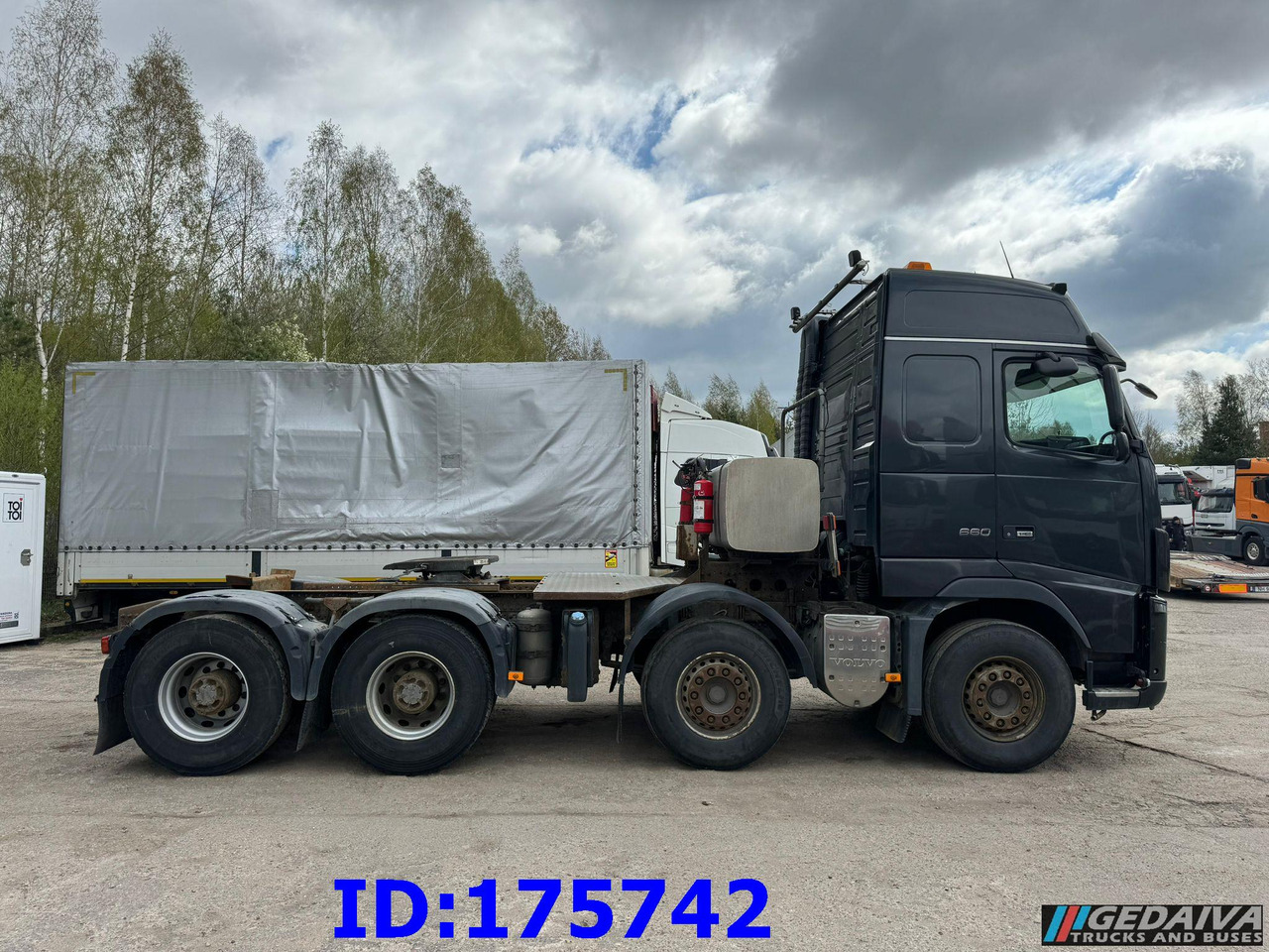 VOLVO FH16 660HP 8x4 - Nyergesvontató: 4 kép. VOLVO FH16 660HP 8x4 - Nyergesvontató: 4 kép.