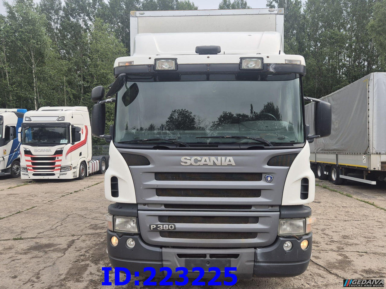 SCANIA P380 6x2 Open side box - Dobozos felépítményű teherautó: 2 kép. SCANIA P380 6x2 Open side box - Dobozos felépítményű teherautó: 2 kép.