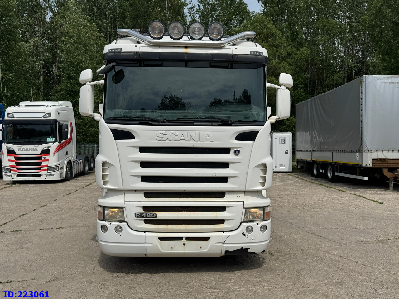 SCANIA R480 6X2 3 Pedals - Alvaz teherautó: 2 kép. SCANIA R480 6X2 3 Pedals - Alvaz teherautó: 2 kép.