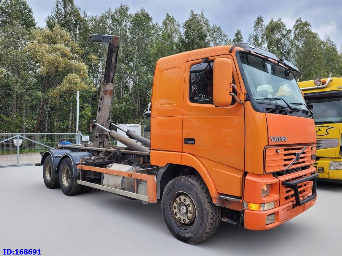 VOLVO FH12 380HP 6x2 10tyre Hook Tipper - Horgos rakodó teherautó: 4 kép. VOLVO FH12 380HP 6x2 10tyre Hook Tipper - Horgos rakodó teherautó: 4 kép.