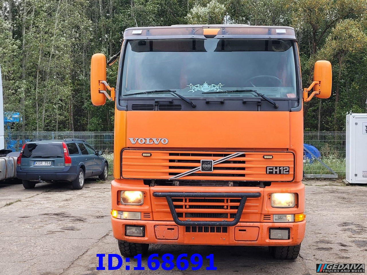 VOLVO FH12 380HP 6x2 10tyre Hook Tipper - Horgos rakodó teherautó: 2 kép. VOLVO FH12 380HP 6x2 10tyre Hook Tipper - Horgos rakodó teherautó: 2 kép.