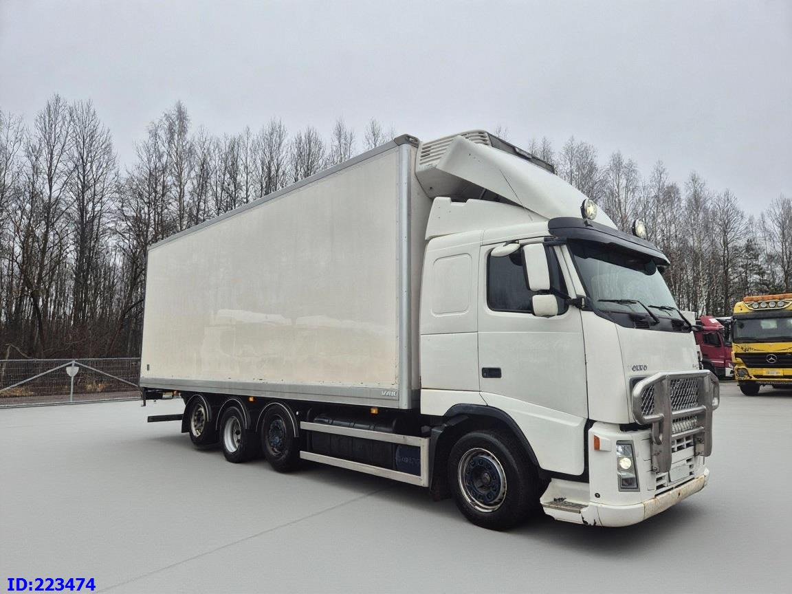 VOLVO FH12 460HP 8x2 Manual - Hűtős teherautó: 4 kép. VOLVO FH12 460HP 8x2 Manual - Hűtős teherautó: 4 kép.