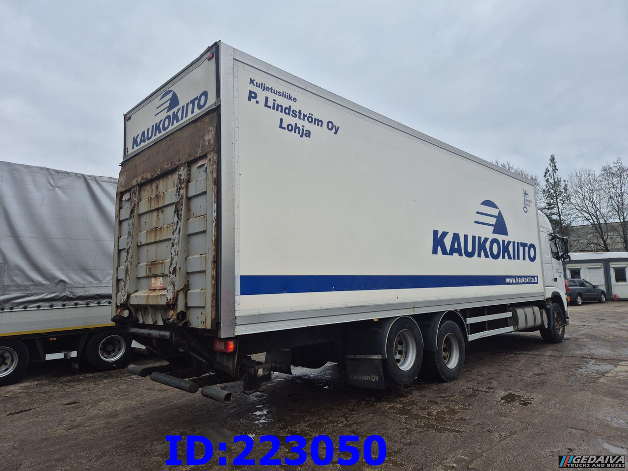 VOLVO FH13 480HP 6x2 Manual 10 tyres - Hőszigetelt teherautó: 5 kép. VOLVO FH13 480HP 6x2 Manual 10 tyres - Hőszigetelt teherautó: 5 kép.