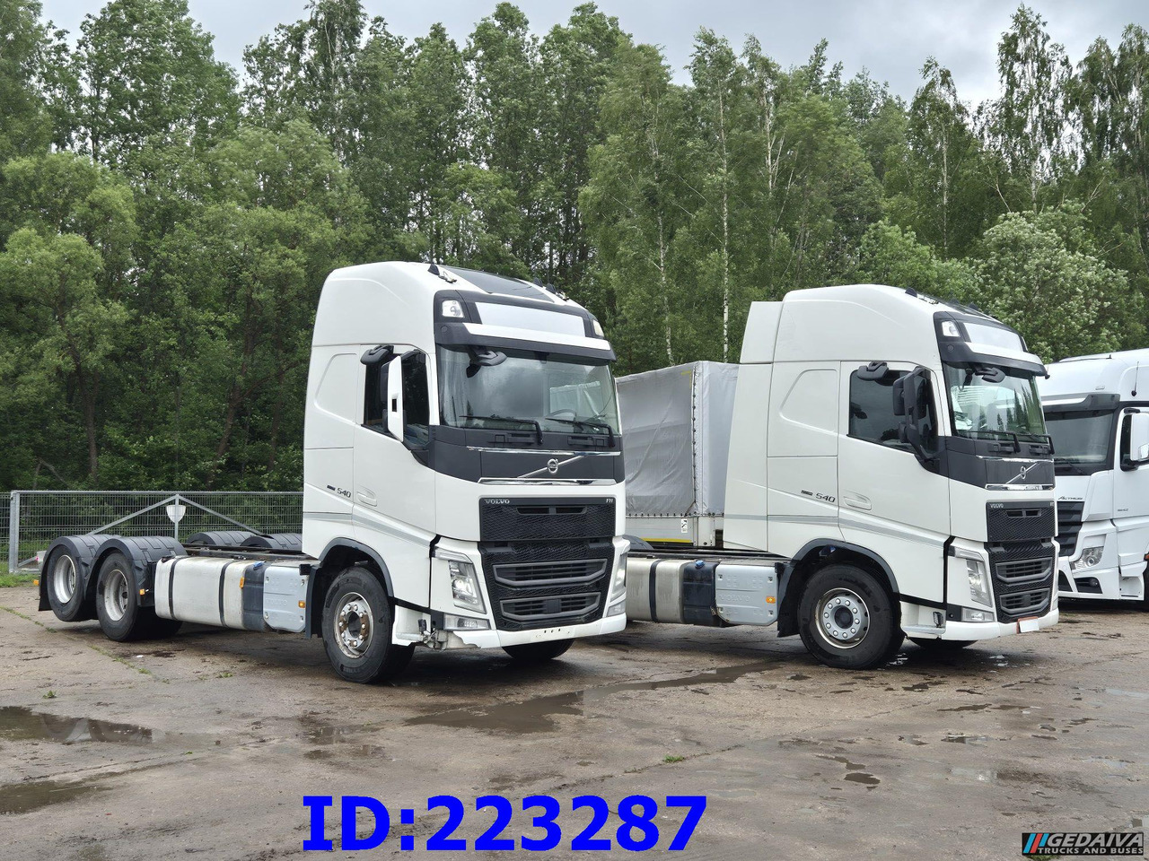 VOLVO FH13 540HP - 10 tyre (2pcs. available) - Alvaz teherautó: 1 kép. VOLVO FH13 540HP - 10 tyre (2pcs. available) - Alvaz teherautó: 1 kép.