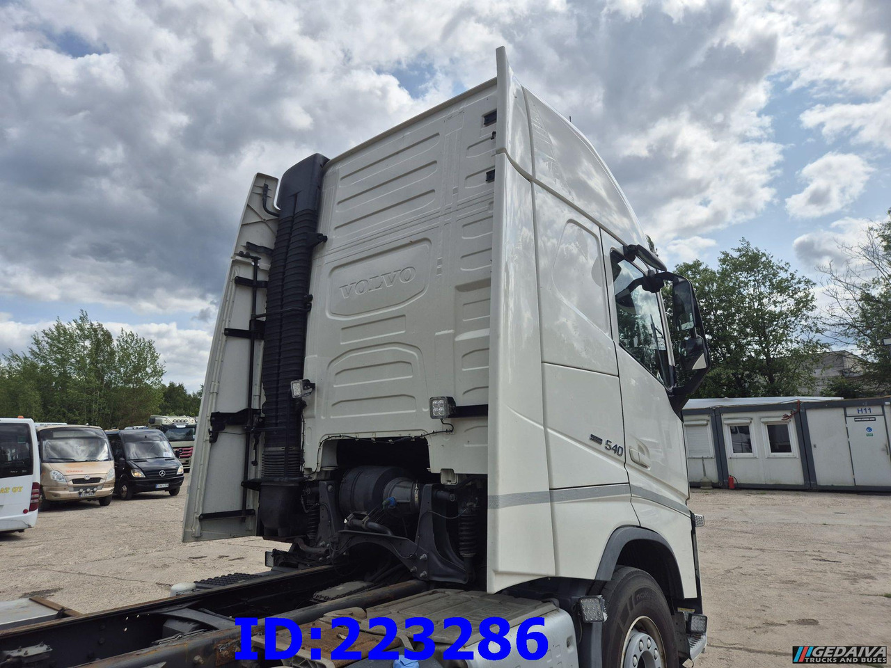 VOLVO FH13 540HP 6x2 (10 tyre) Euro6 - Alvaz teherautó: 5 kép. VOLVO FH13 540HP 6x2 (10 tyre) Euro6 - Alvaz teherautó: 5 kép.