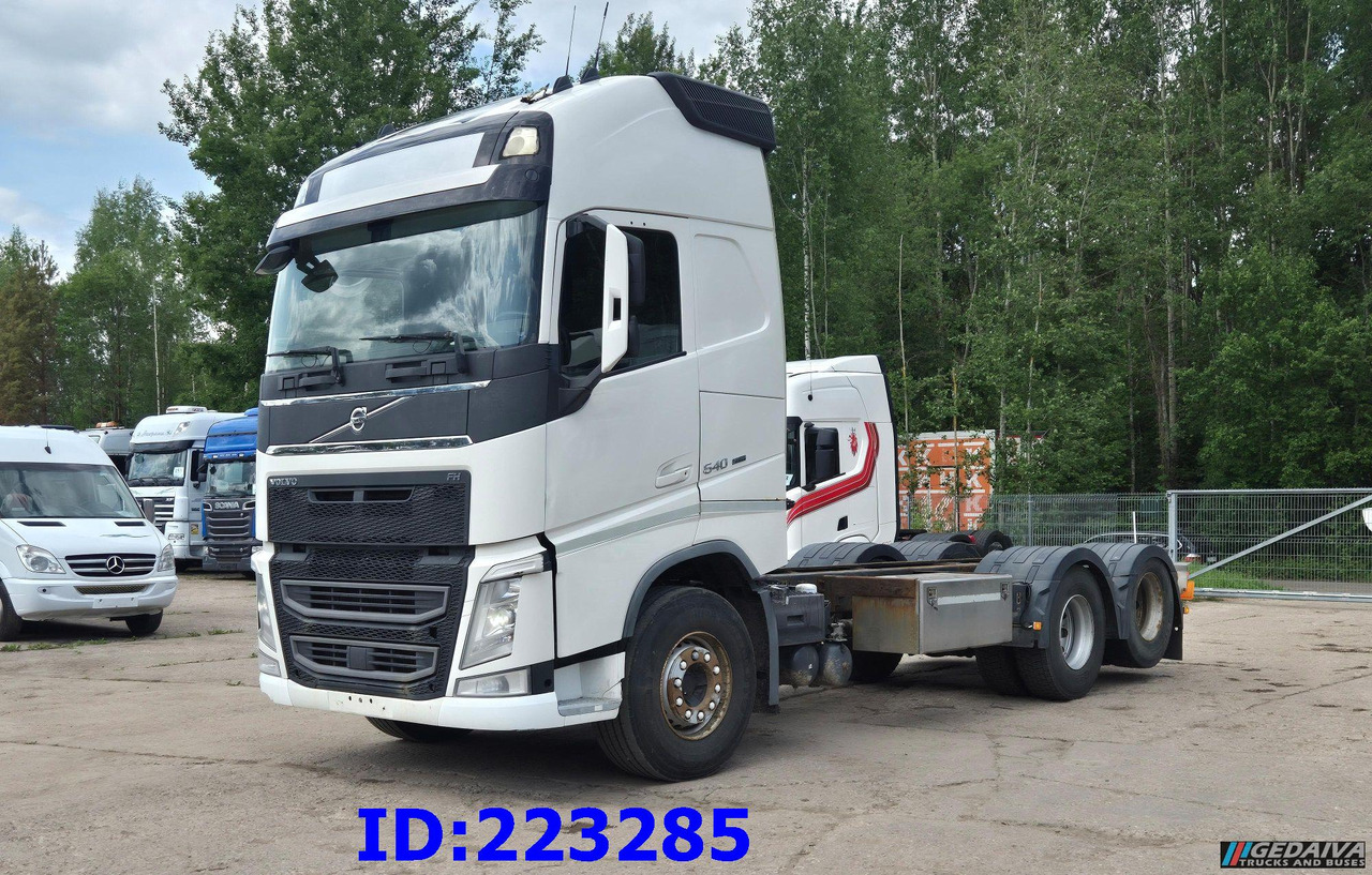 VOLVO FH13 540HP 6x2 (10 tyre) Euro6 - Alvaz teherautó: 1 kép. VOLVO FH13 540HP 6x2 (10 tyre) Euro6 - Alvaz teherautó: 1 kép.