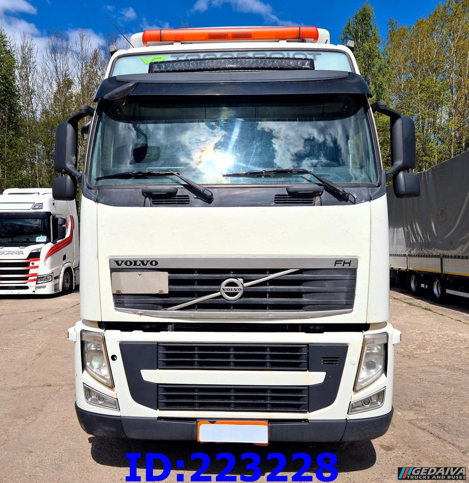 VOLVO FH13 540HP 8X4 Euro5 - Alvaz teherautó: 2 kép. VOLVO FH13 540HP 8X4 Euro5 - Alvaz teherautó: 2 kép.