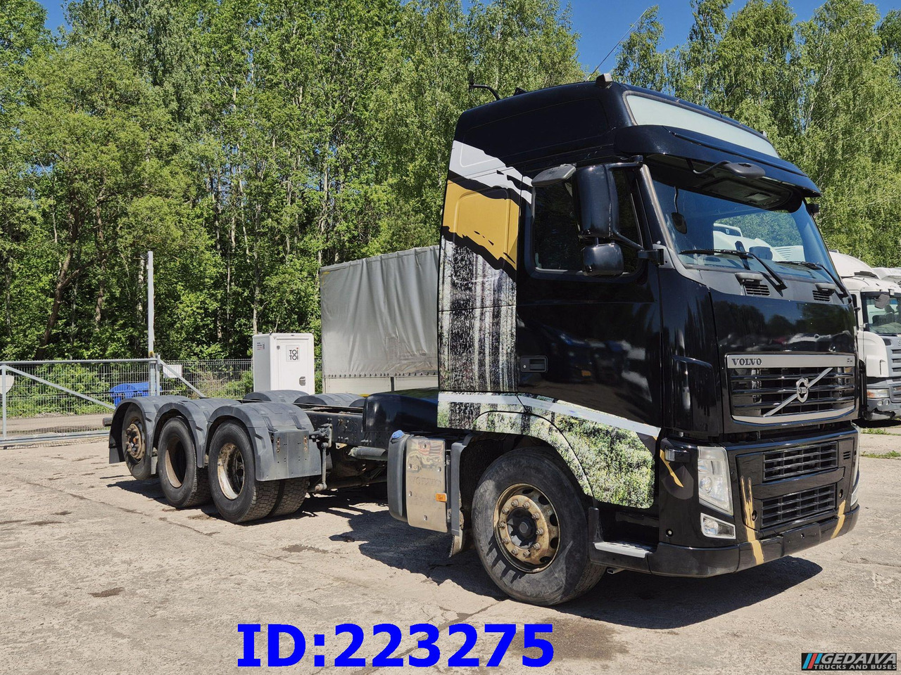 VOLVO FH13 540HP 8X4 (Steering axle) RETARDER - Alvaz teherautó: 4 kép. VOLVO FH13 540HP 8X4 (Steering axle) RETARDER - Alvaz teherautó: 4 kép.