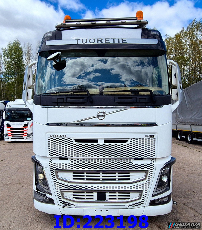 VOLVO FH16 650HP 8X4 (Steering axle) - Alvaz teherautó: 2 kép. VOLVO FH16 650HP 8X4 (Steering axle) - Alvaz teherautó: 2 kép.