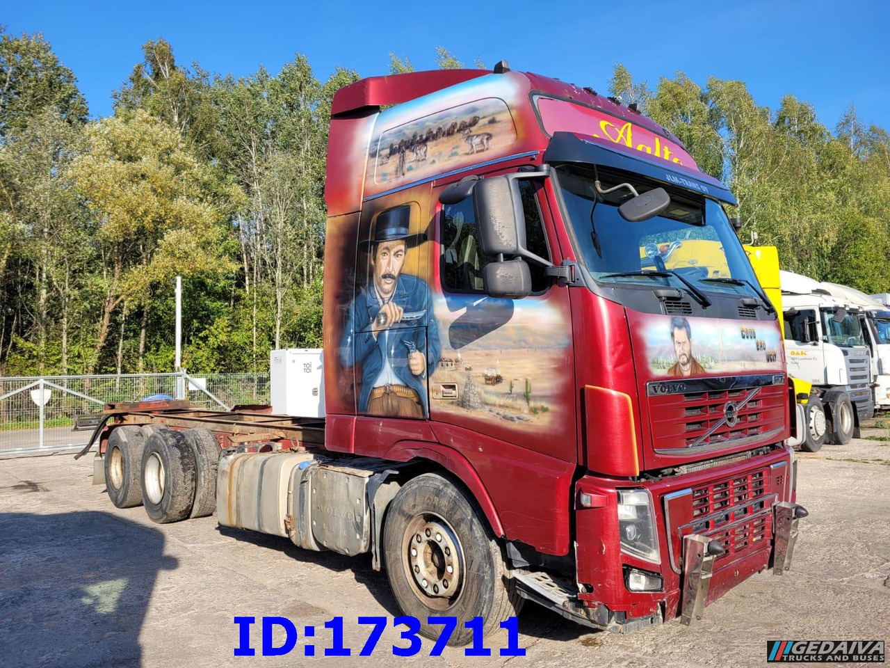 VOLVO FH16 700HP 6x4 Euro5 - Alvaz teherautó: 4 kép. VOLVO FH16 700HP 6x4 Euro5 - Alvaz teherautó: 4 kép.
