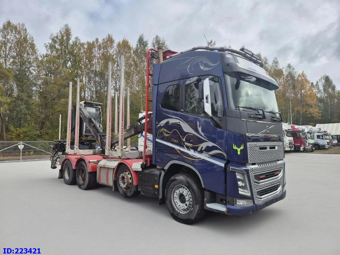 VOLVO FH16 750HP 8x4 + KESLA CRANE - Rönkszállító teherautó: 4 kép. VOLVO FH16 750HP 8x4 + KESLA CRANE - Rönkszállító teherautó: 4 kép.