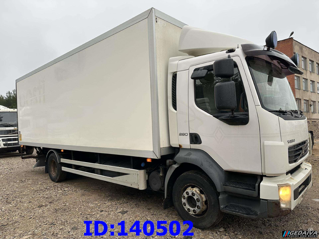 VOLVO FL 280 4x2 Manual Euro5 - Dobozos felépítményű teherautó: 2 kép. VOLVO FL 280 4x2 Manual Euro5 - Dobozos felépítményű teherautó: 2 kép.