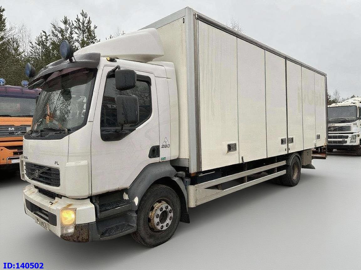 VOLVO FL 280 4x2 Manual Euro5 - Dobozos felépítményű teherautó: 1 kép. VOLVO FL 280 4x2 Manual Euro5 - Dobozos felépítményű teherautó: 1 kép.