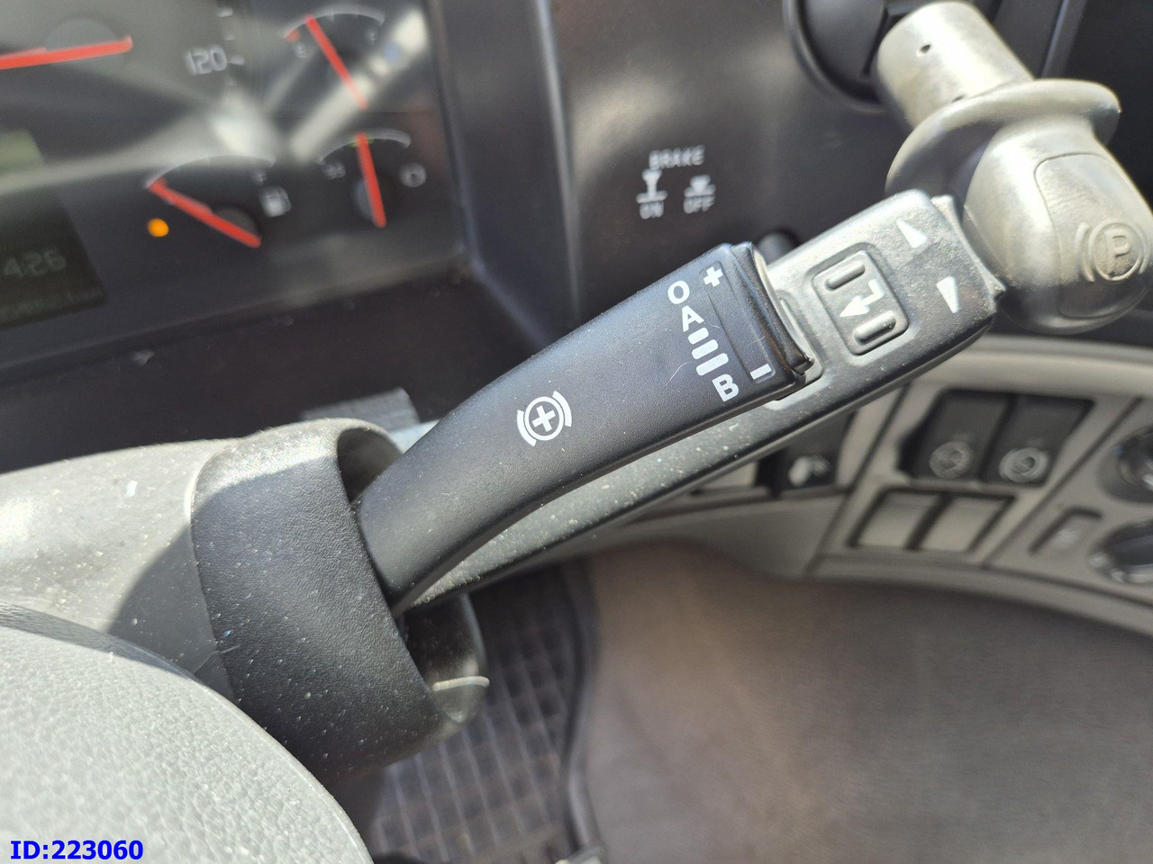 Hűtős teherautó VOLVO FM 410HP - 6X2 - Euro5  -Steering axle: 16 kép.