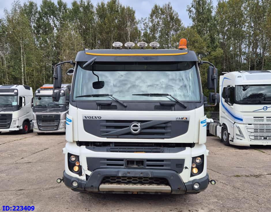 VOLVO FMX11 410HP 6x2 Euro5 Tank truck - Tartályos teherautó: 2 kép. VOLVO FMX11 410HP 6x2 Euro5 Tank truck - Tartályos teherautó: 2 kép.