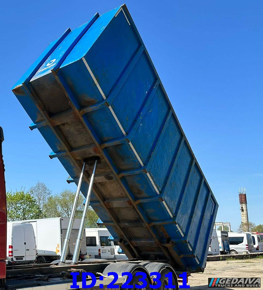 Dumper - Billencs felépitmény: 1 kép. Dumper - Billencs felépitmény: 1 kép.