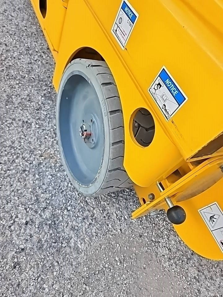 Ollós emelő Haulotte Compact 10 N: 7 kép.