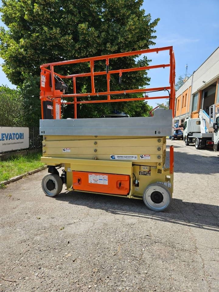JLG 2630 ES - Ollós emelő: 5 kép. JLG 2630 ES - Ollós emelő: 5 kép.