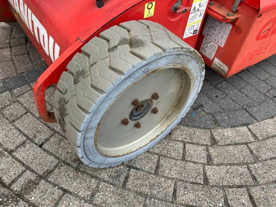 Manitou 150 AET JC - Személyemelő: 5 kép. Manitou 150 AET JC - Személyemelő: 5 kép.