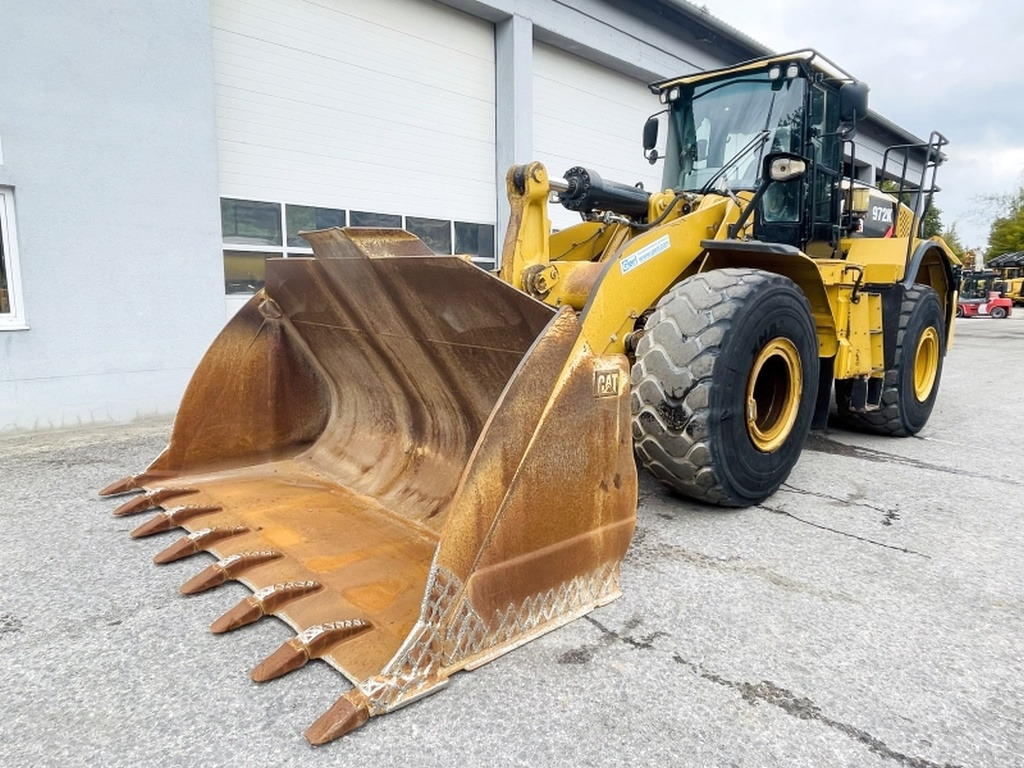 Caterpillar 972 K (3970) - Gumikerekes homlokrakodó: 3 kép. Caterpillar 972 K (3970) - Gumikerekes homlokrakodó: 3 kép.