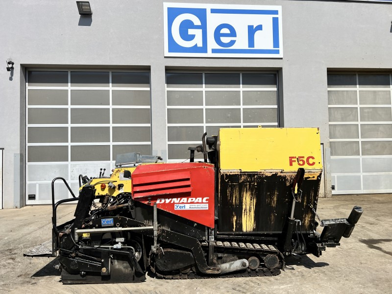 Dynapac F 5 C (111298) - Útburkológép: 4 kép. Dynapac F 5 C (111298) - Útburkológép: 4 kép.