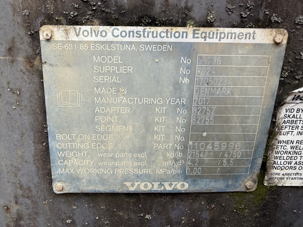 Volvo Schaufel 4,2 m³ (111756) - Egyéb gépek: 3 kép. Volvo Schaufel 4,2 m³ (111756) - Egyéb gépek: 3 kép.