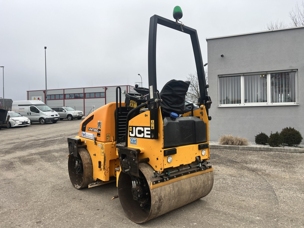 JCB Vibromax VMT 260-120 (111438) - Henger: 3 kép. JCB Vibromax VMT 260-120 (111438) - Henger: 3 kép.