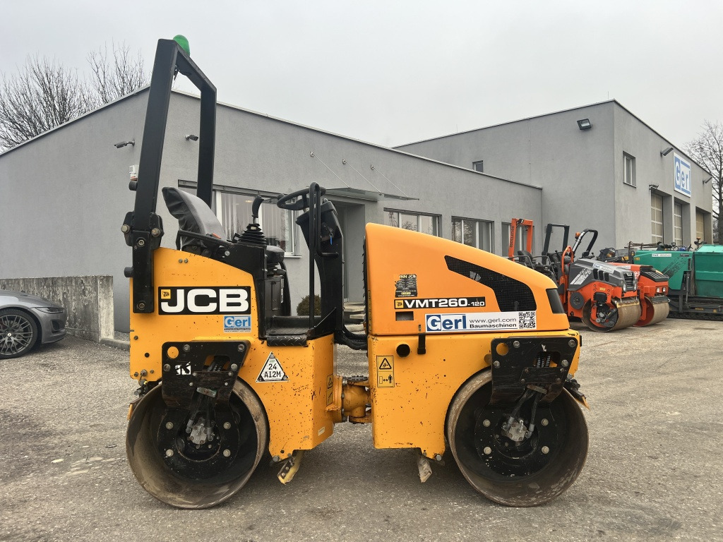 JCB Vibromax VMT 260-120 (111438) - Henger: 4 kép. JCB Vibromax VMT 260-120 (111438) - Henger: 4 kép.