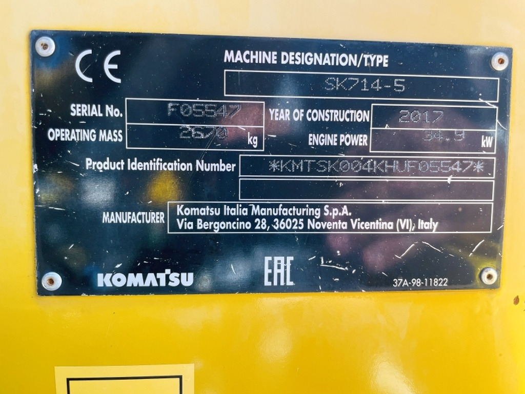 Komatsu SK714-5 (4066) - Mini homlokrakodó: 3 kép. Komatsu SK714-5 (4066) - Mini homlokrakodó: 3 kép.