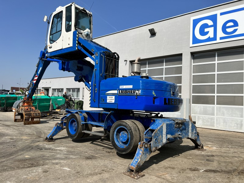 Liebherr A 316 Litronic (110986) - Hulladék kotró: 4 kép. Liebherr A 316 Litronic (110986) - Hulladék kotró: 4 kép.