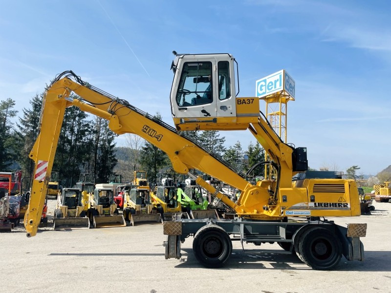 Hulladék kotró Liebherr A904 (3758): 11 kép.