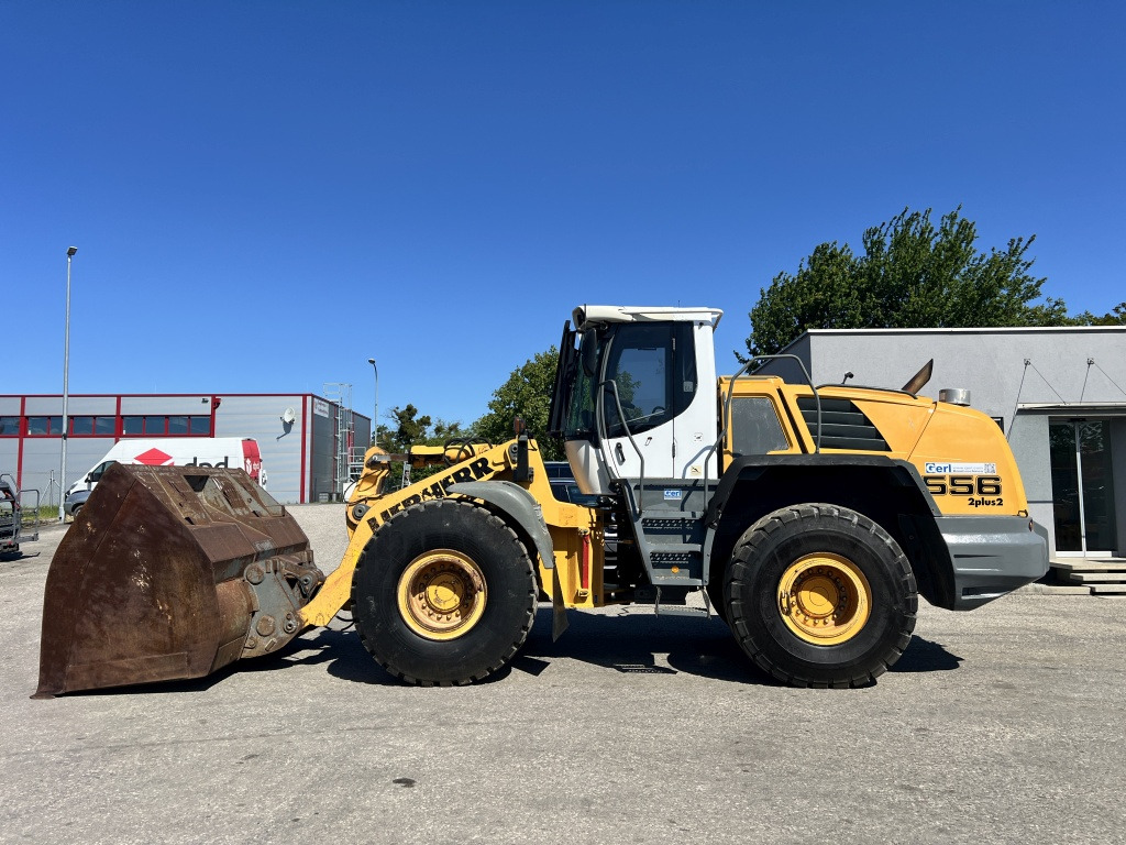 Liebherr L 556 (111583) - Gumikerekes homlokrakodó: 1 kép. Liebherr L 556 (111583) - Gumikerekes homlokrakodó: 1 kép.