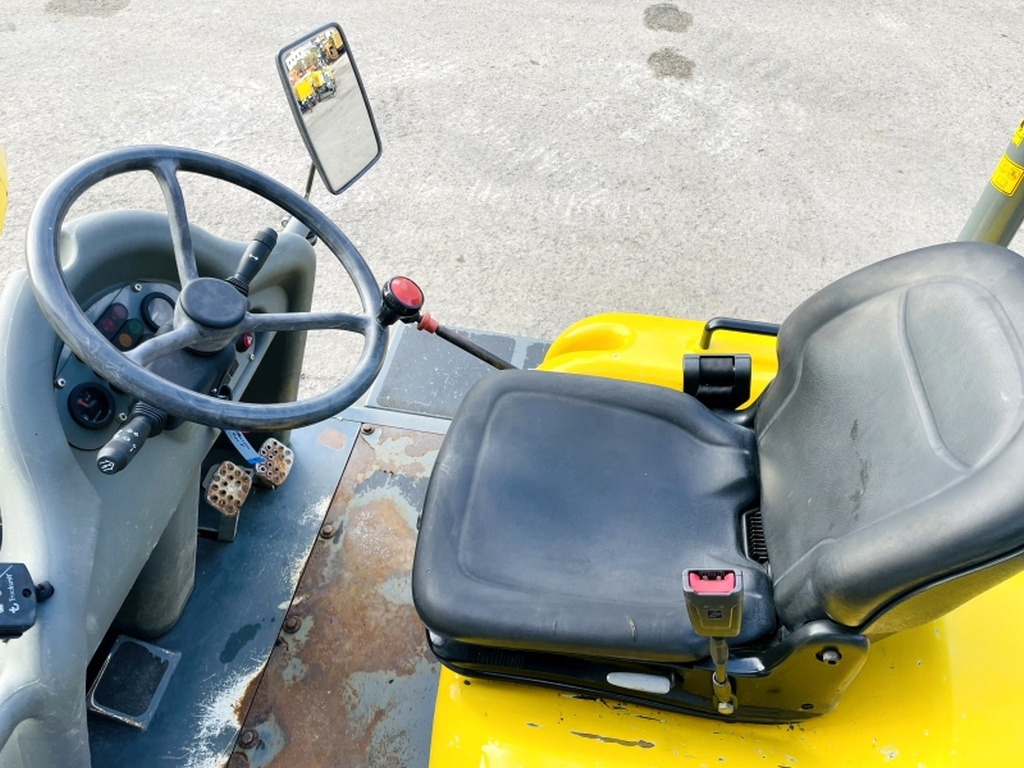 Neuson 4001 (3941) - Minidömper: 5 kép. Neuson 4001 (3941) - Minidömper: 5 kép.