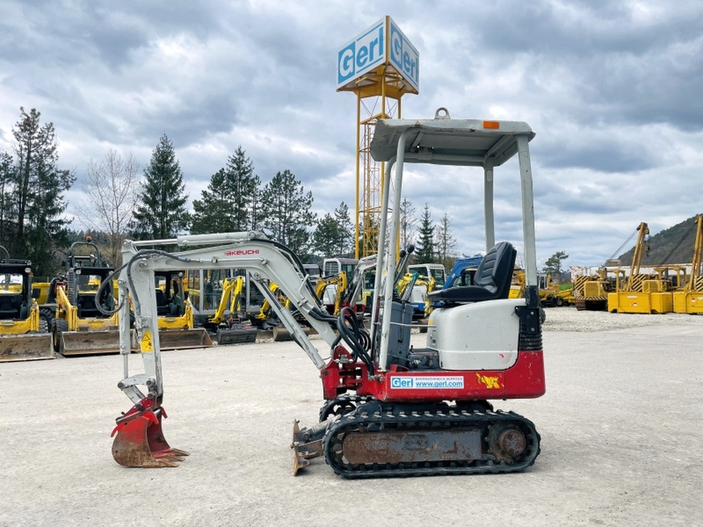 Takeuchi TB108 (3983) - Minikotró: 1 kép. Takeuchi TB108 (3983) - Minikotró: 1 kép.