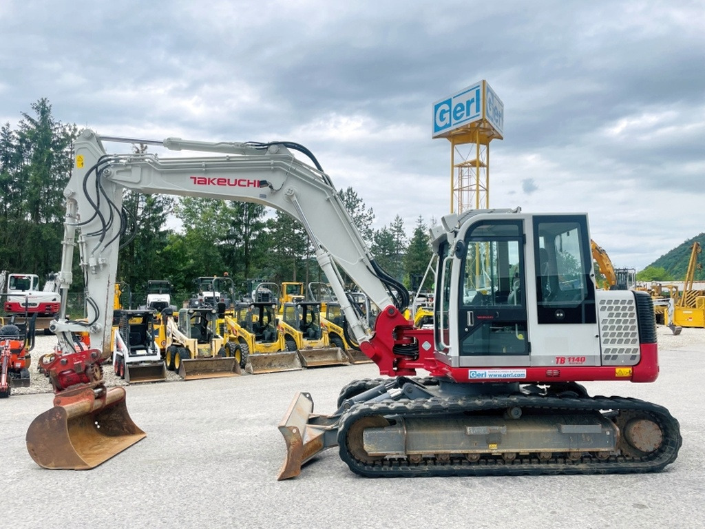 Takeuchi TB1140 (4006) - Minikotró: 1 kép. Takeuchi TB1140 (4006) - Minikotró: 1 kép.