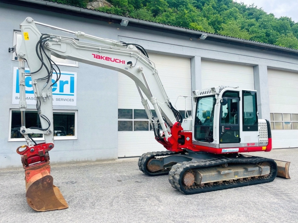 Takeuchi TB1140 (4006) - Minikotró: 4 kép. Takeuchi TB1140 (4006) - Minikotró: 4 kép.