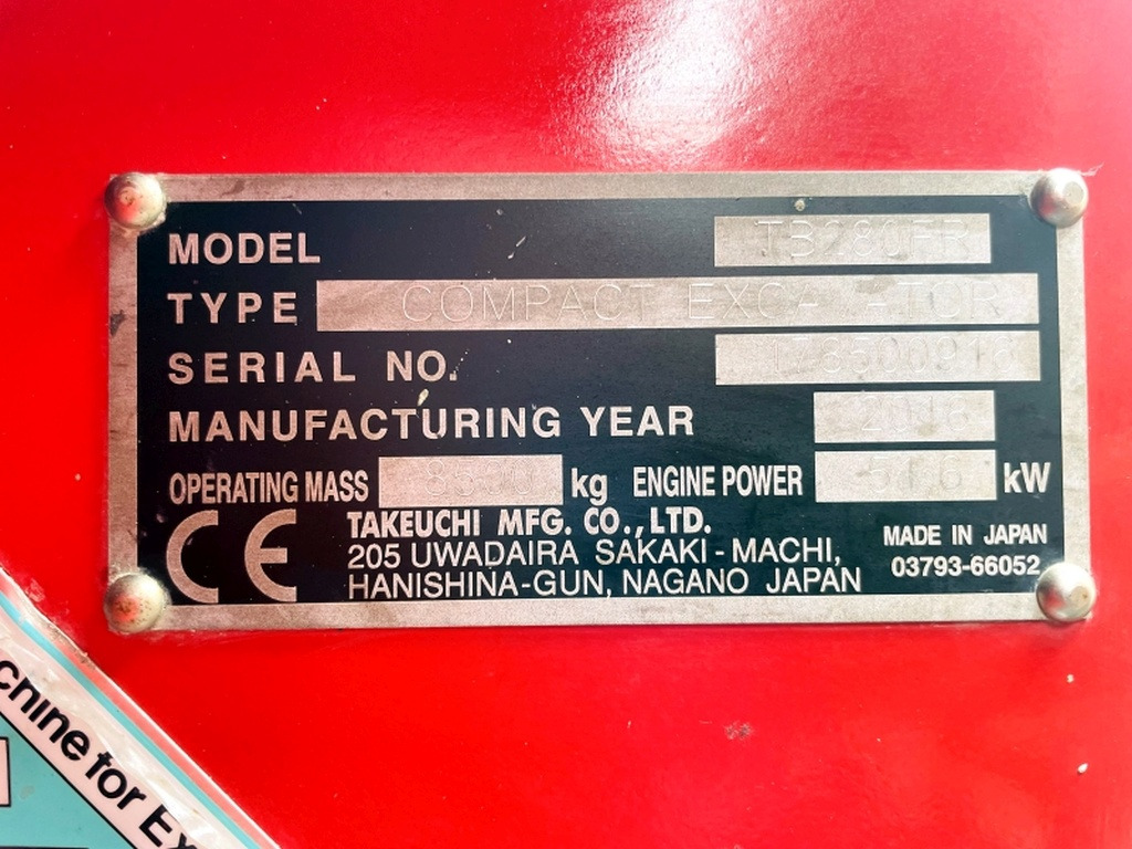 Takeuchi TB280FR (4002) - Minikotró: 3 kép. Takeuchi TB280FR (4002) - Minikotró: 3 kép.