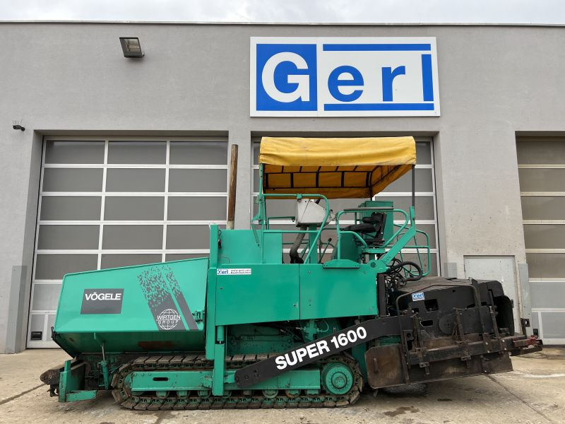 Vögele Super 1600 Typ 6-72 (110419) - Útburkológép: 1 kép. Vögele Super 1600 Typ 6-72 (110419) - Útburkológép: 1 kép.