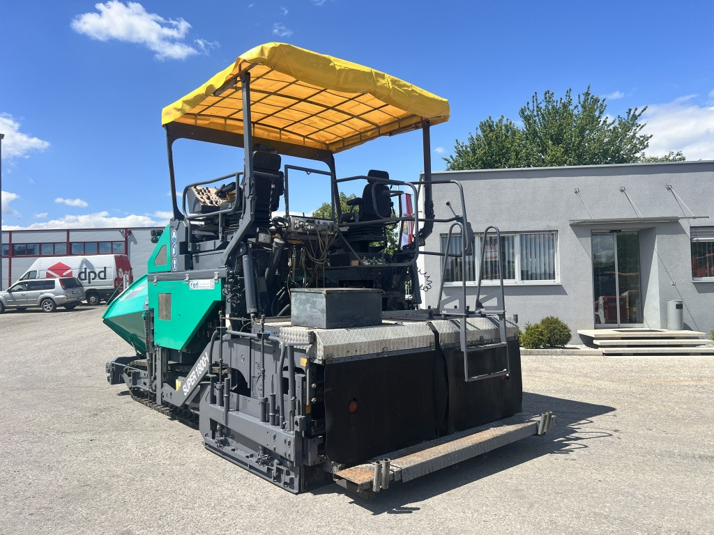 Vögele Super 1800-1 Typ: 07.82 (111585) - Útburkológép: 4 kép. Vögele Super 1800-1 Typ: 07.82 (111585) - Útburkológép: 4 kép.