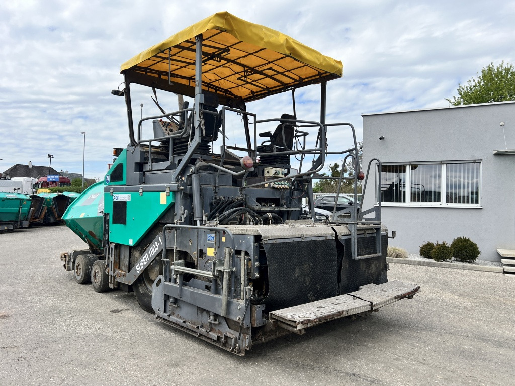 Vögele Super 1803-1 (111555) - Útburkológép: 3 kép. Vögele Super 1803-1 (111555) - Útburkológép: 3 kép.