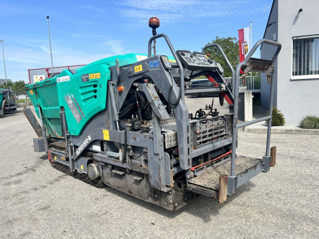 Vögele Super 800-3i (111559) - Útburkológép: 3 kép. Vögele Super 800-3i (111559) - Útburkológép: 3 kép.