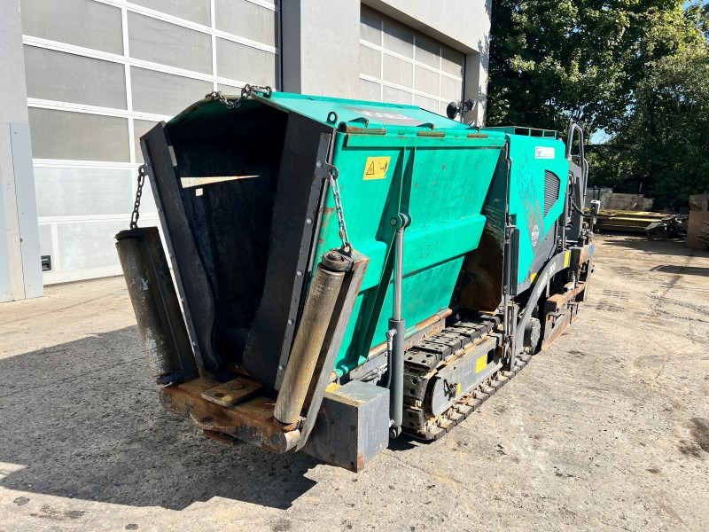 Vögele Super 800 Typ 07.90 (110957) - Útburkológép: 2 kép. Vögele Super 800 Typ 07.90 (110957) - Útburkológép: 2 kép.